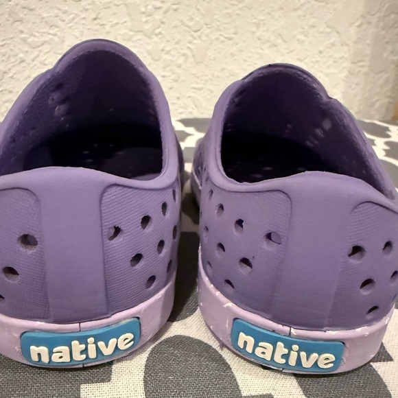 Native Jefferson purple shoes (size C7) - Picture 5 of 6